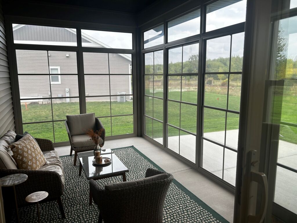 5484-Arrowood-Ln-Milton-three-season-room